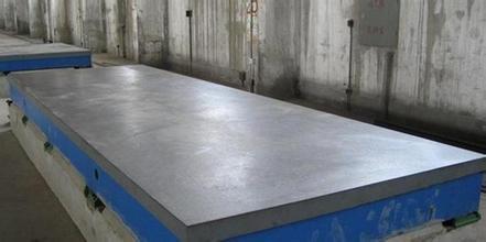 鑄鐵平板平臺(tái)的使用與放置規(guī)范及機(jī)械烘干砂應(yīng)用要點(diǎn)